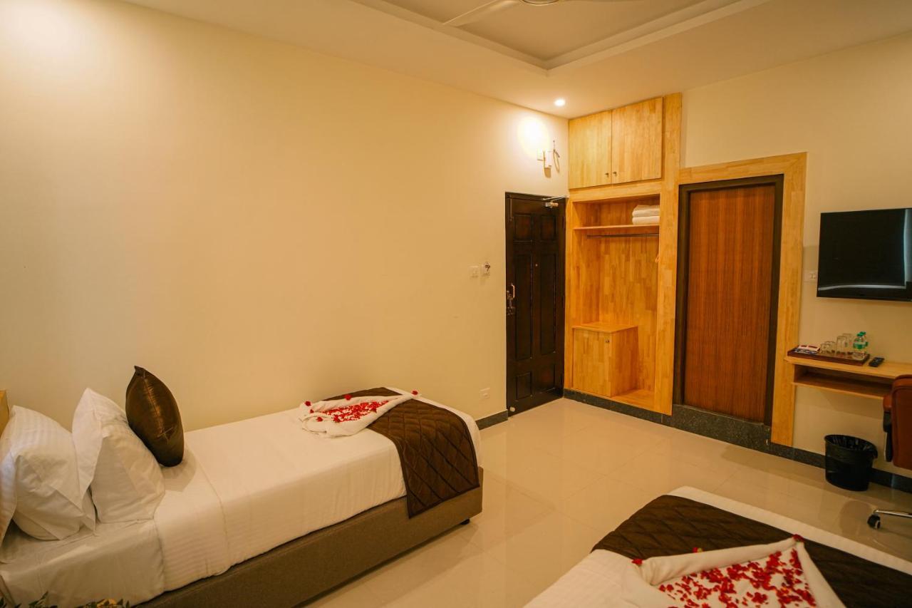 Tpc Camphor Hotel Tiruchirappalli Exterior foto