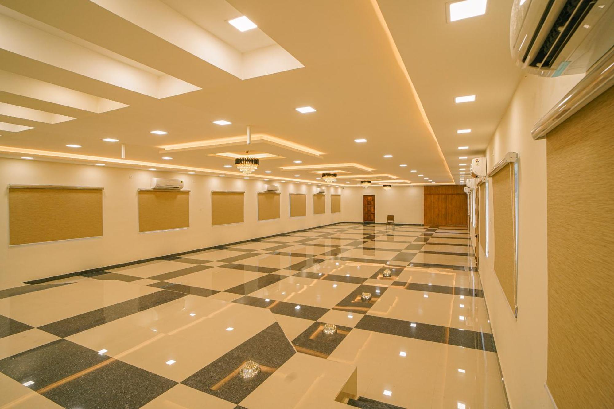 Tpc Camphor Hotel Tiruchirappalli Exterior foto
